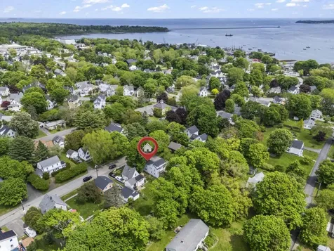 30 Chestnut Street Rockland ME 04841