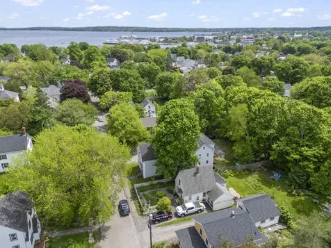 30 Chestnut Street Rockland ME 04841
