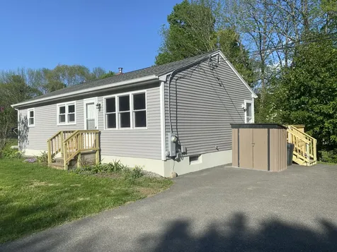 40 Lakeview Drive Oakland ME 04963