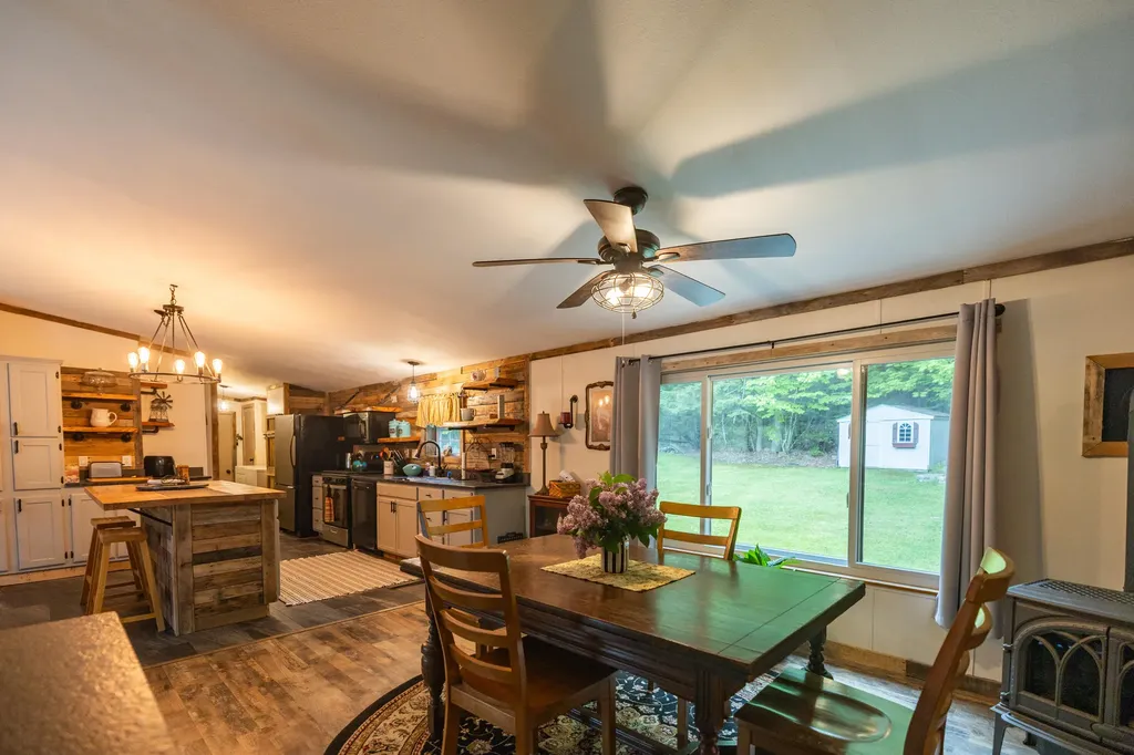 71 Kyle Lane Auburn ME 04210
