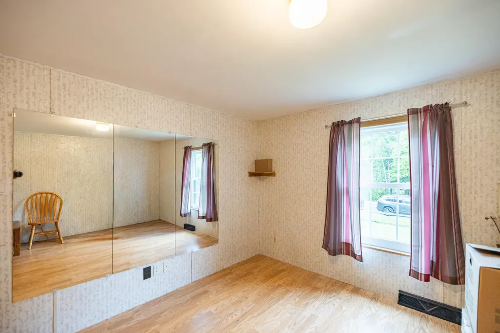 71 Kyle Lane Auburn ME 04210