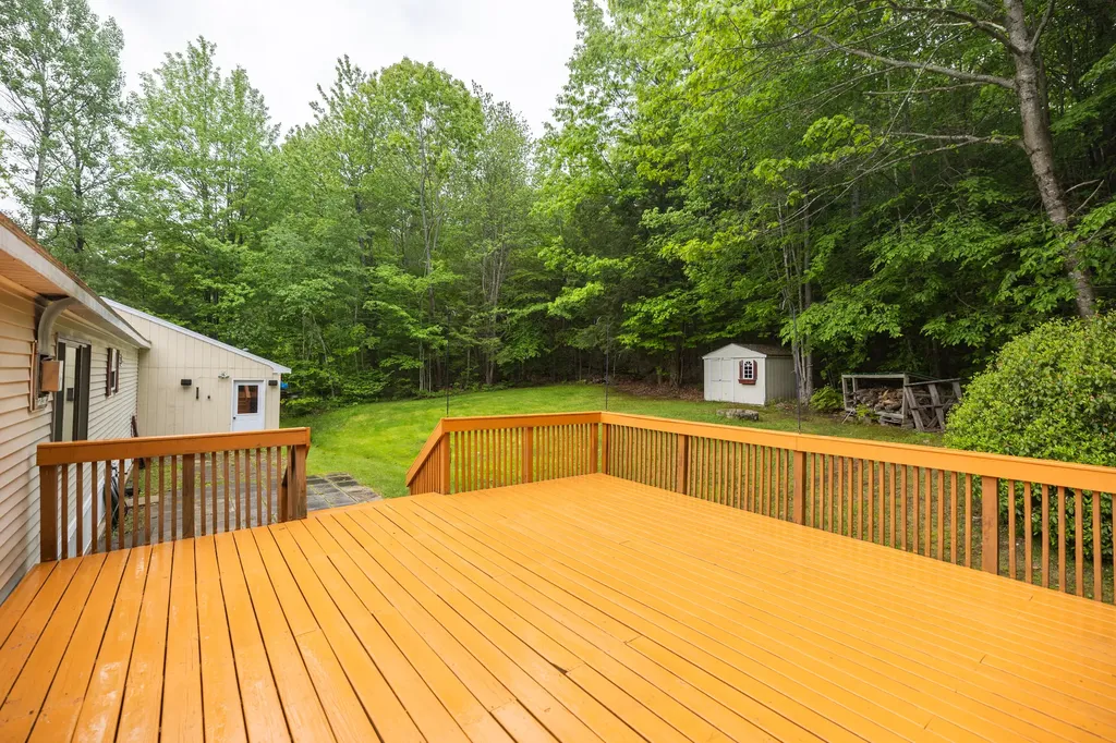 71 Kyle Lane Auburn ME 04210