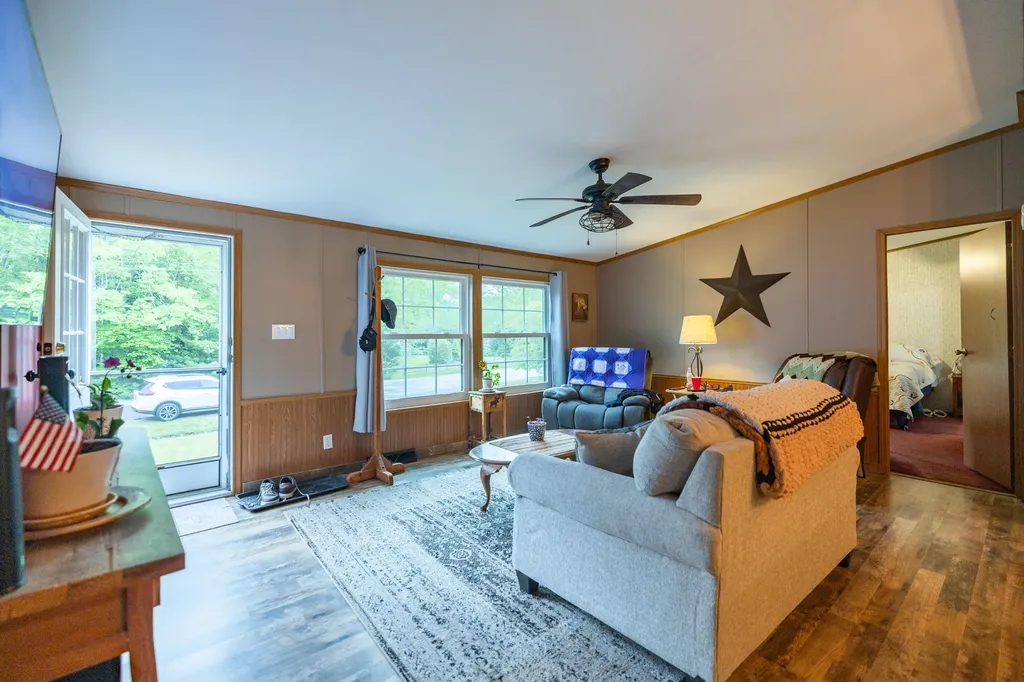 71 Kyle Lane Auburn ME 04210