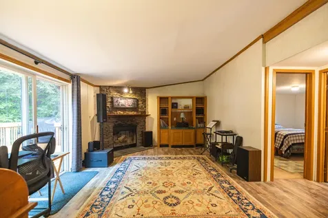 71 Kyle Lane Auburn ME 04210
