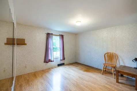 71 Kyle Lane Auburn ME 04210