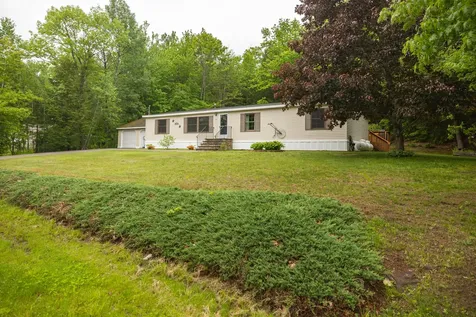 71 Kyle Lane Auburn ME 04210