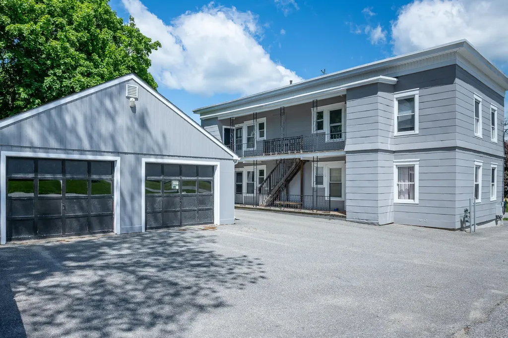 31 Boston Avenue Lewiston ME 04240