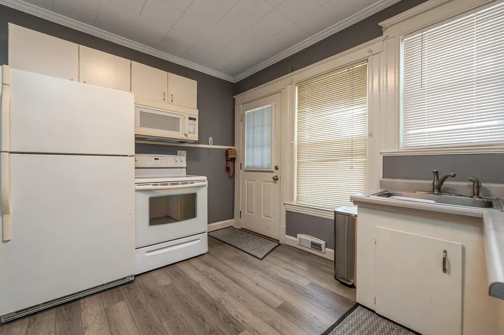 31 Boston Avenue Lewiston ME 04240