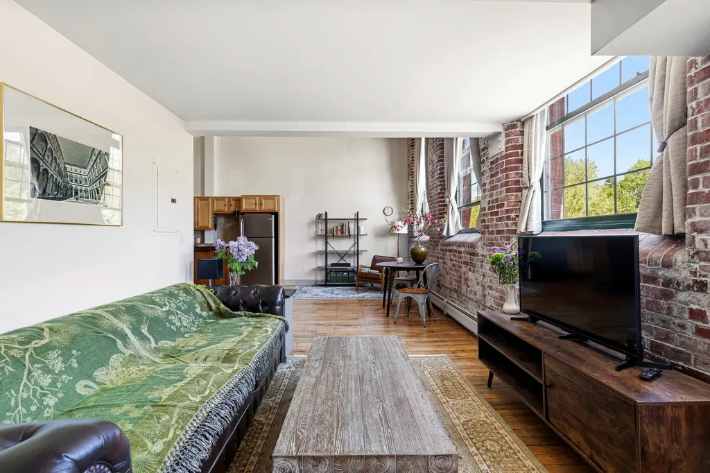 30 Lincoln Street Westbrook ME 04092