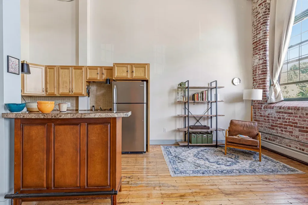 30 Lincoln Street Westbrook ME 04092