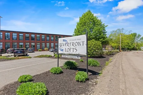 30 Lincoln Street Westbrook ME 04092