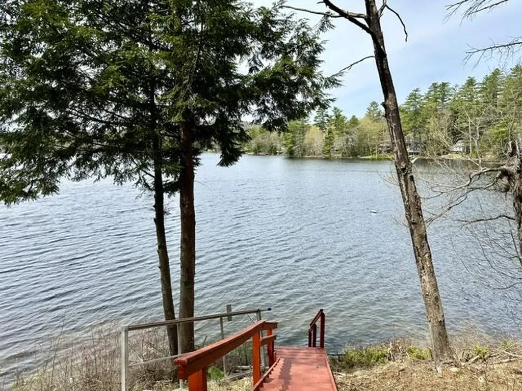 9 Goldfinch Lane Skowhegan ME 04976