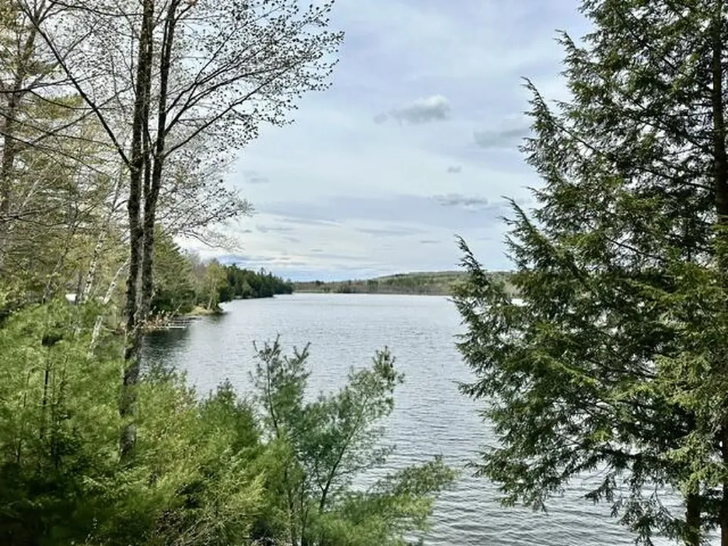9 Goldfinch Lane Skowhegan ME 04976