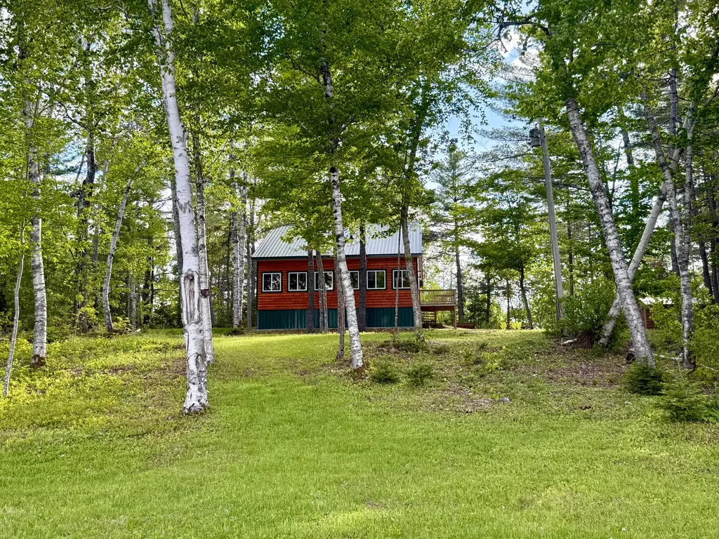 8 Breezy Knoll Lane Baileyville ME 04694