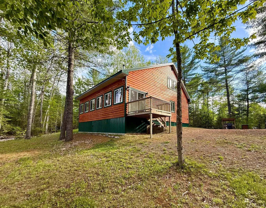 8 Breezy Knoll Lane Baileyville ME 04694