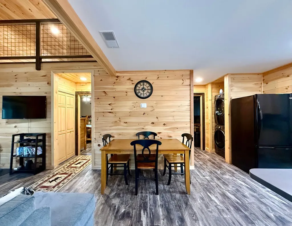 8 Breezy Knoll Lane Baileyville ME 04694