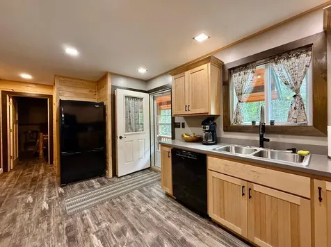 8 Breezy Knoll Lane Baileyville ME 04694