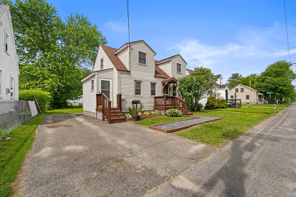 78 North Street Waterville ME 04901