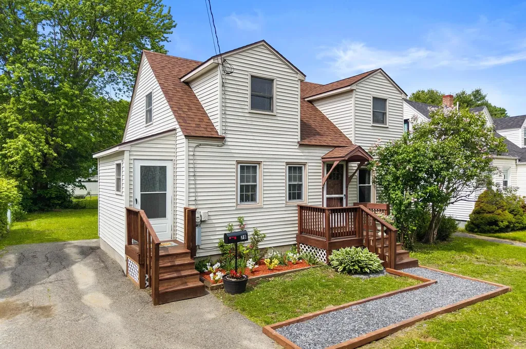78 North Street Waterville ME 04901