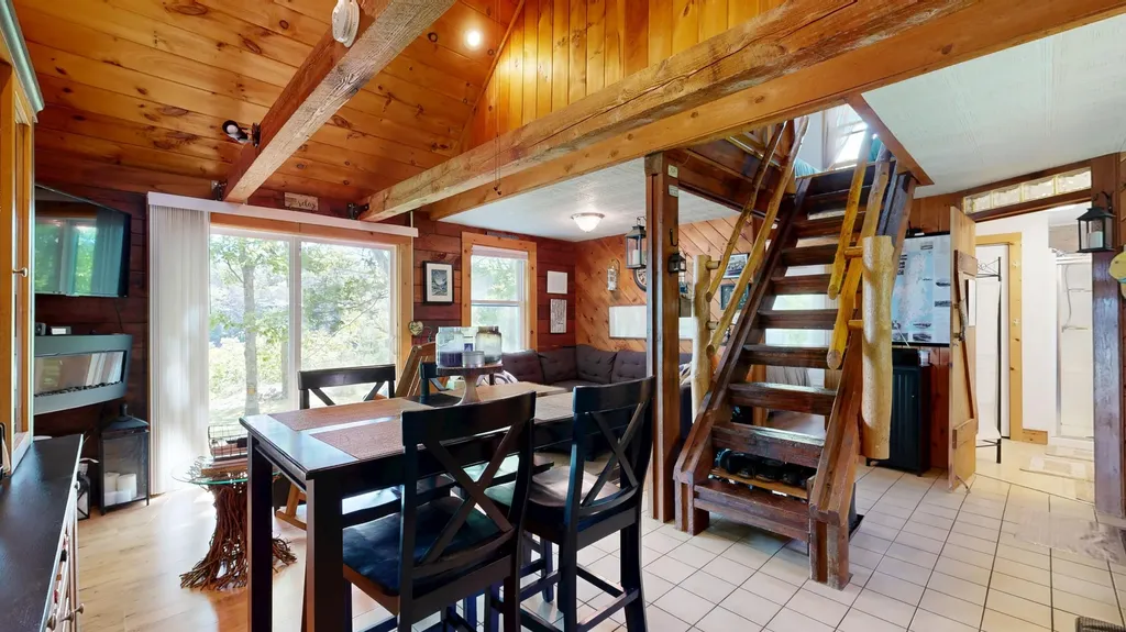 82 Rogers Neck Phippsburg ME 04562