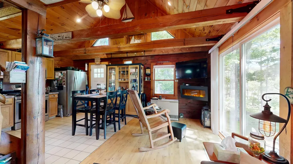 82 Rogers Neck Phippsburg ME 04562