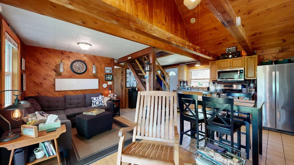 82 Rogers Neck Phippsburg ME 04562
