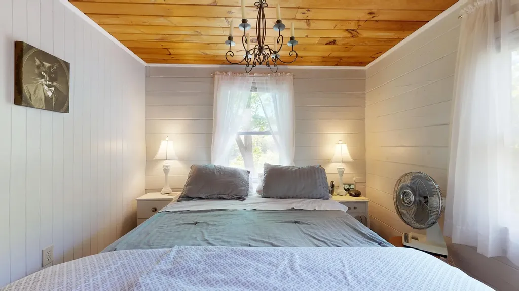 82 Rogers Neck Phippsburg ME 04562