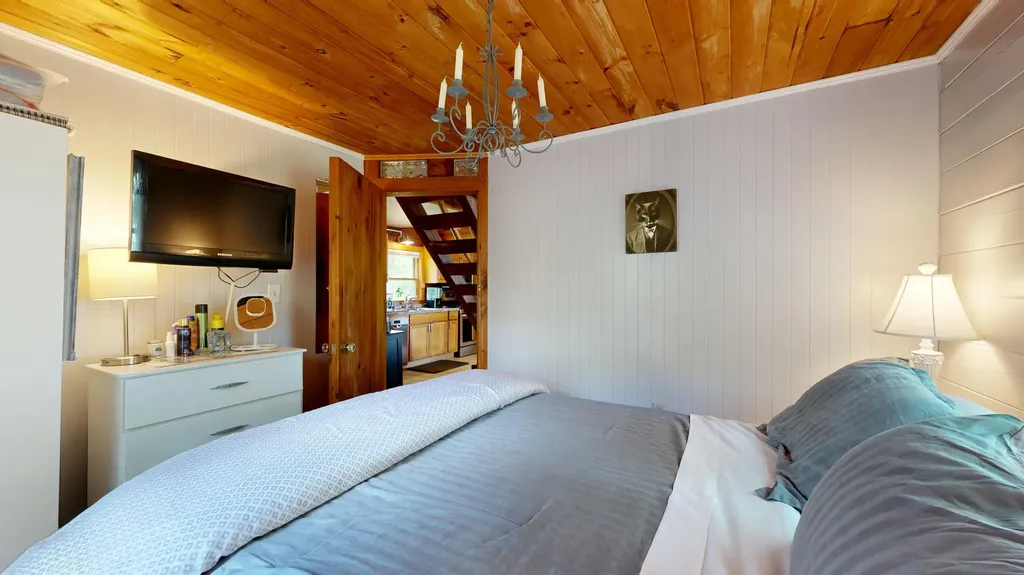 82 Rogers Neck Phippsburg ME 04562