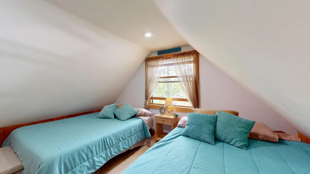 82 Rogers Neck Phippsburg ME 04562
