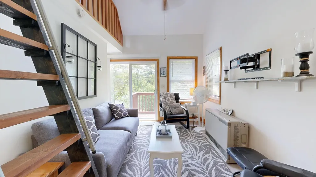 82 Rogers Neck Phippsburg ME 04562