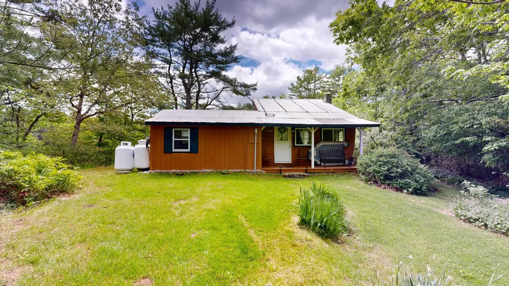 82 Rogers Neck Phippsburg ME 04562