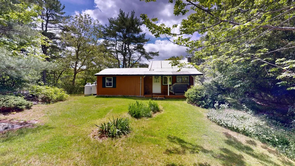 82 Rogers Neck Phippsburg ME 04562