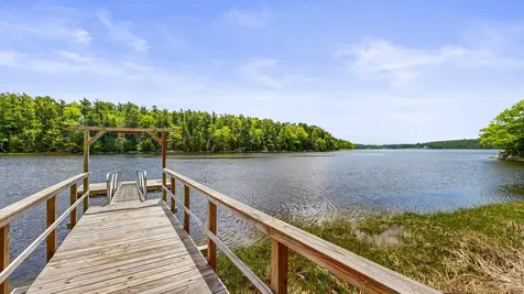 82 Rogers Neck Phippsburg ME 04562