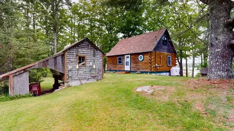 82 Rogers Neck Phippsburg ME 04562