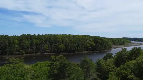 82 Rogers Neck Phippsburg ME 04562