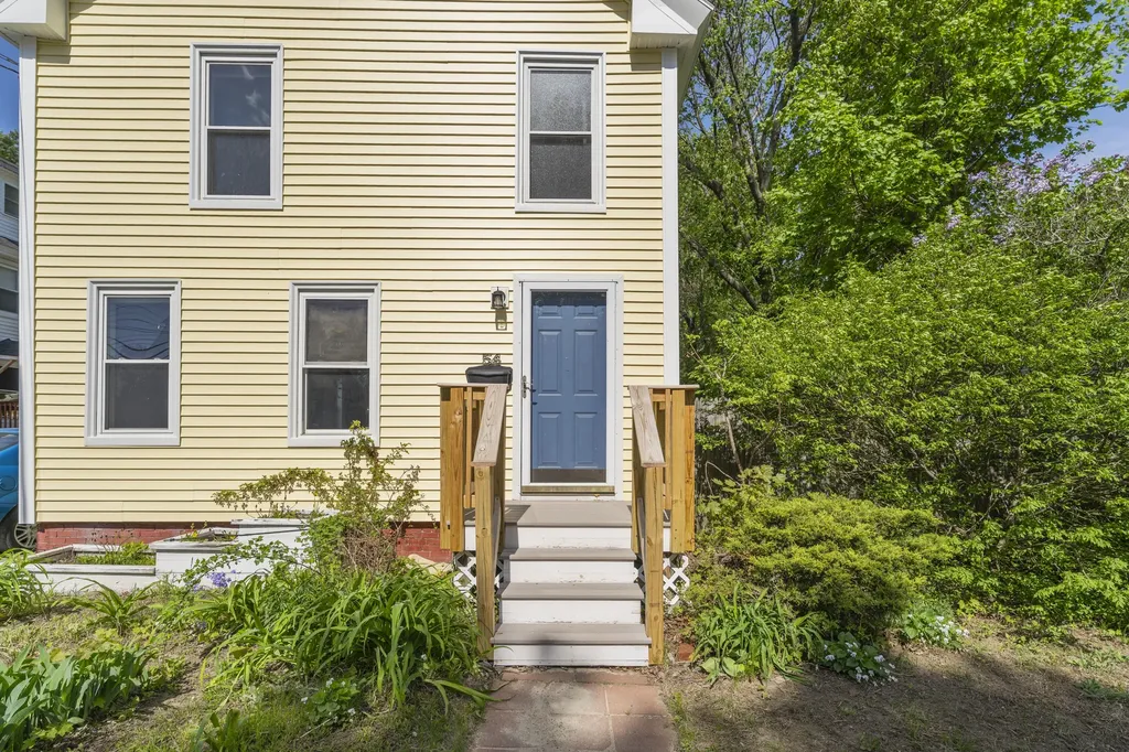 54 Chamberlain Street Brewer ME 04412