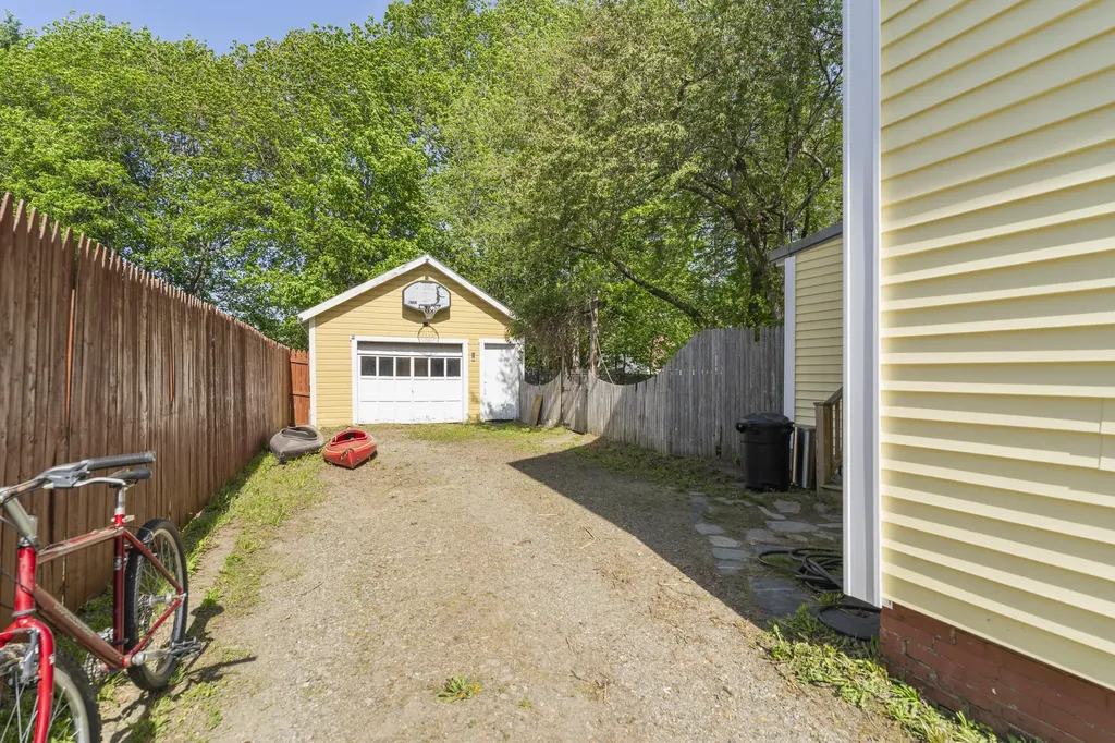 54 Chamberlain Street Brewer ME 04412