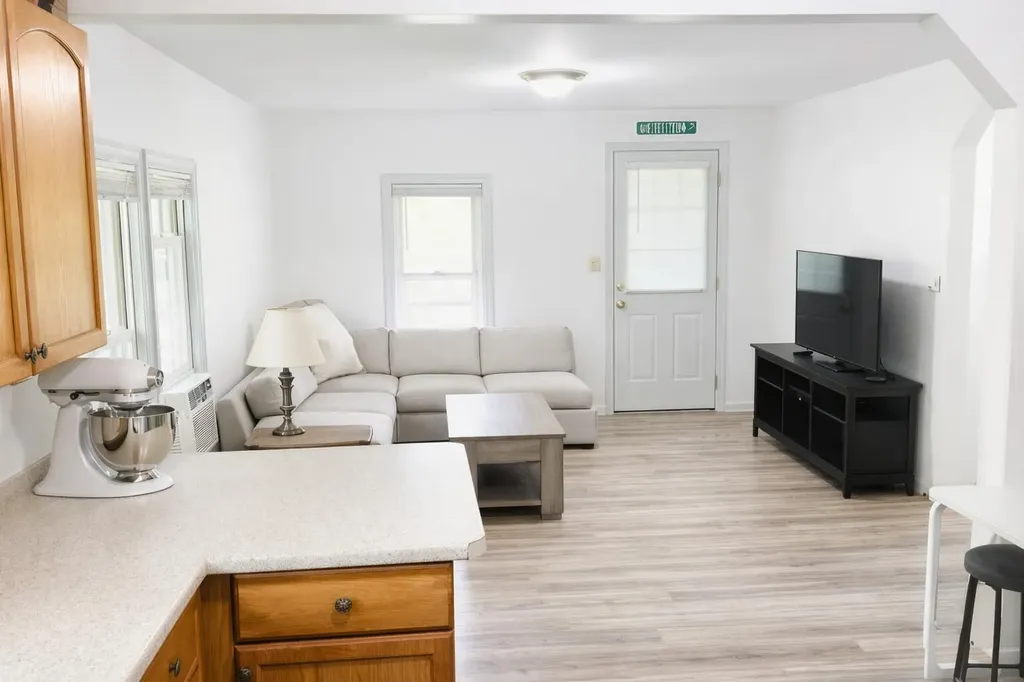 549 Roosevelt Trail Windham ME 04062
