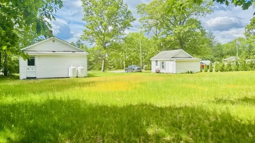 549 Roosevelt Trail Windham ME 04062