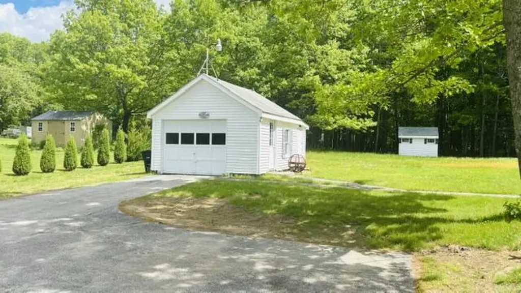 549 Roosevelt Trail Windham ME 04062