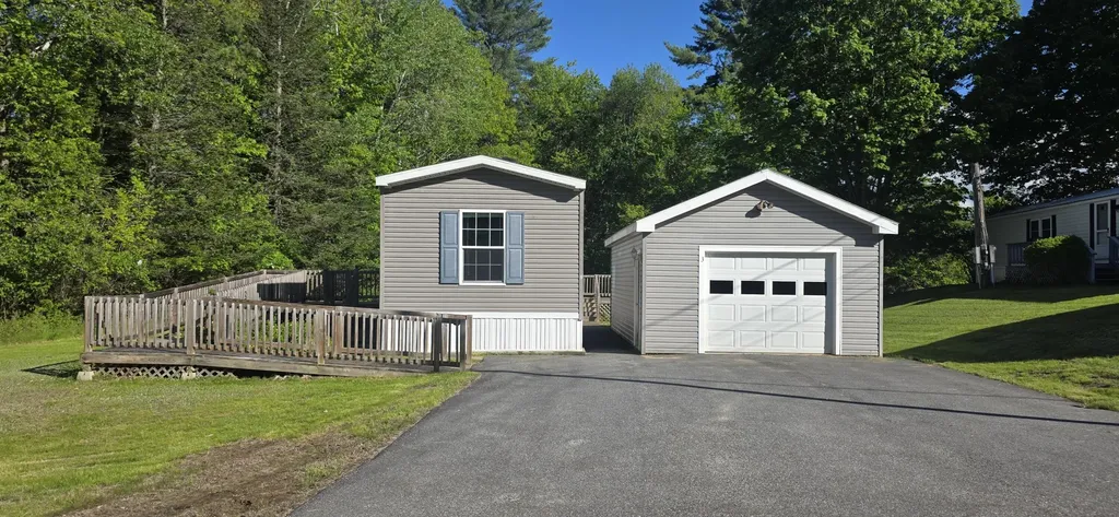 3 Redwood Drive Norway ME 04268