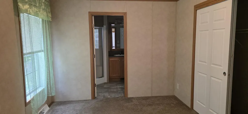3 Redwood Drive Norway ME 04268