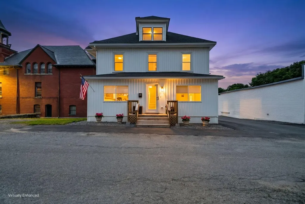 10 Salem Court Bangor ME 04401