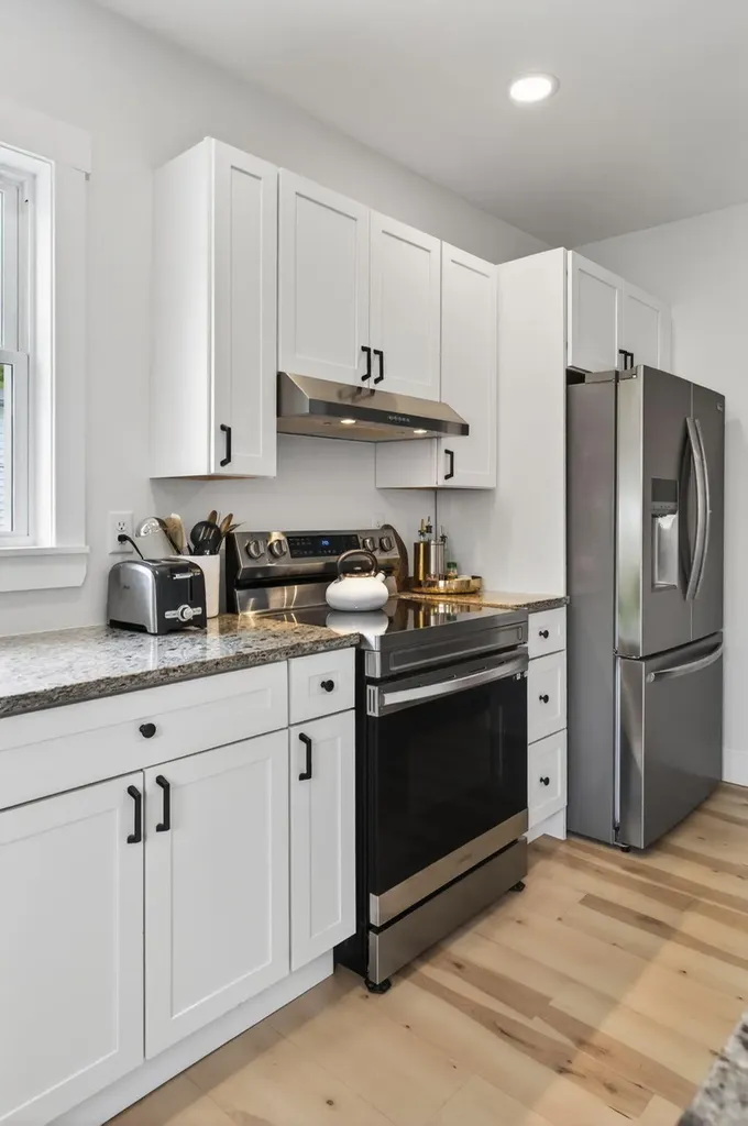 10 Salem Court Bangor ME 04401