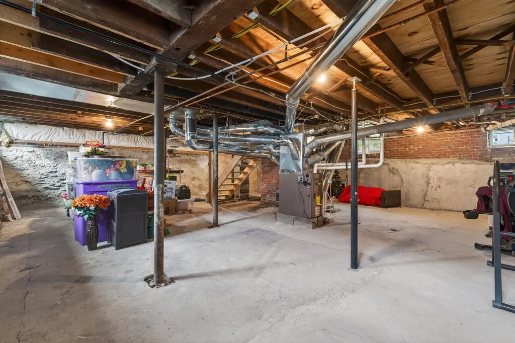 10 Salem Court Bangor ME 04401