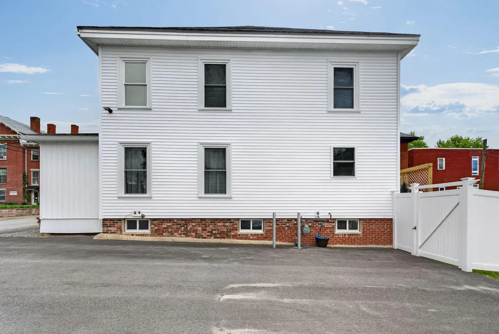 10 Salem Court Bangor ME 04401