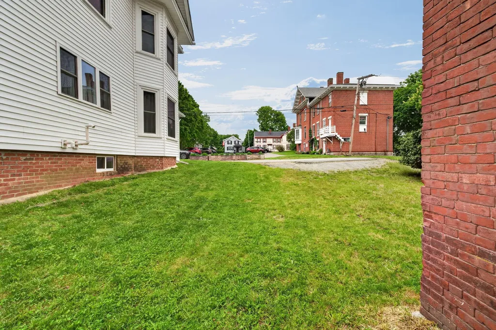 10 Salem Court Bangor ME 04401