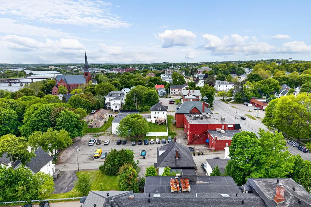 10 Salem Court Bangor ME 04401