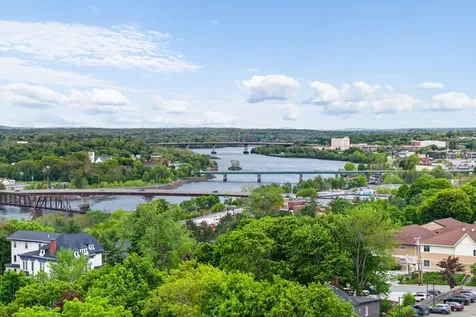 10 Salem Court Bangor ME 04401