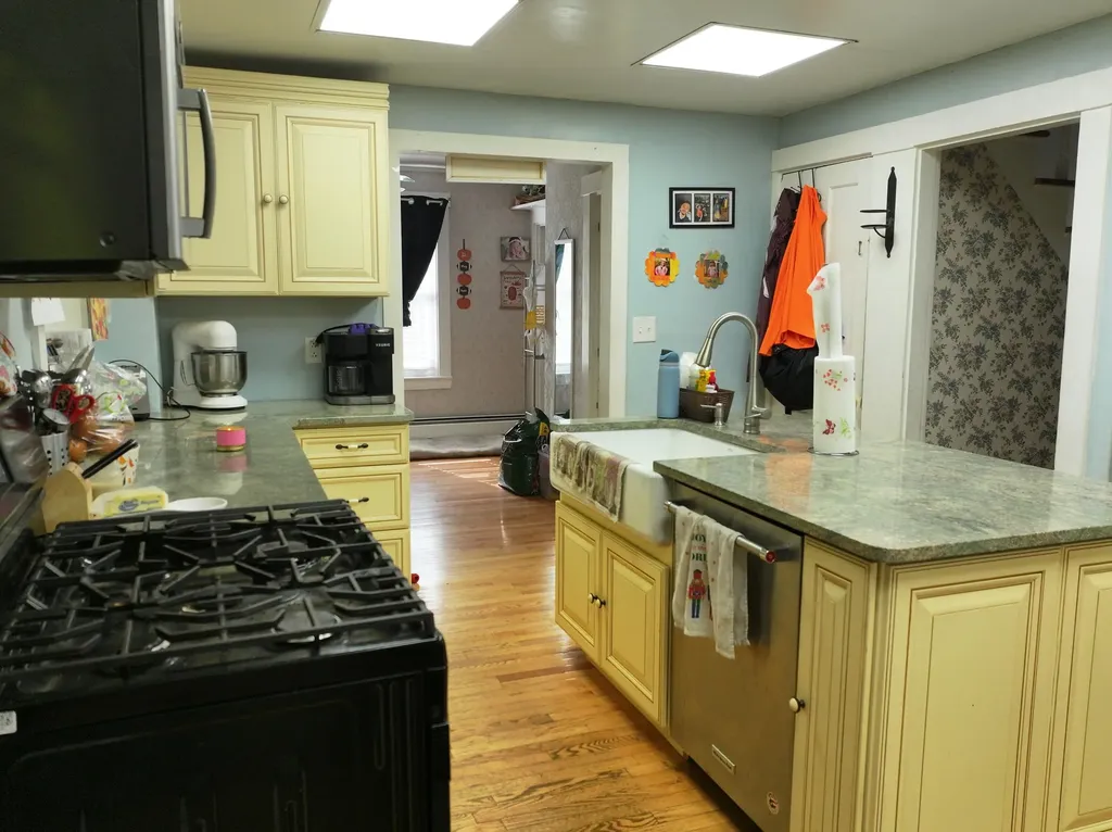 16 Bartlett Street Gardiner ME 04345